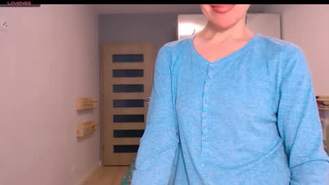 cute_lion_ online show from 19, 1, 2026