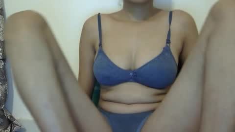 Snapshot of cute_lizaa chatting on 18, 4, 2026 lizaa online show from 18, 4, 2026