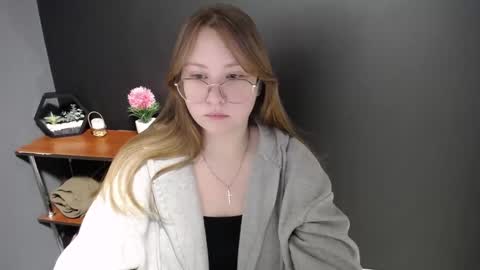 Veronica online show from 18, 2, 2025