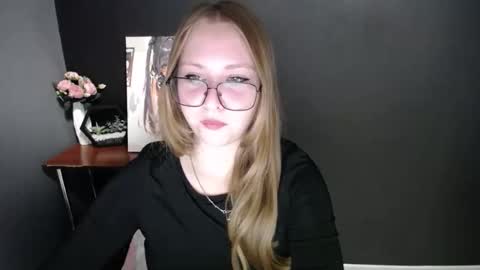 Veronica online show from 7, 10, 2025