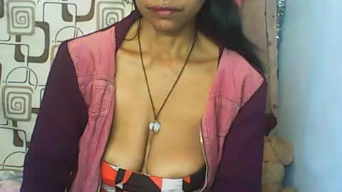 Snapshot of cute_moll chatting on 16, 7, 2026 murielle online show from 16, 7, 2026