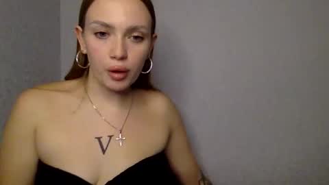 Snapshot of cute_shy06 chatting on 1, 12, 2025 cute_shy06 online show from 1, 12, 2025