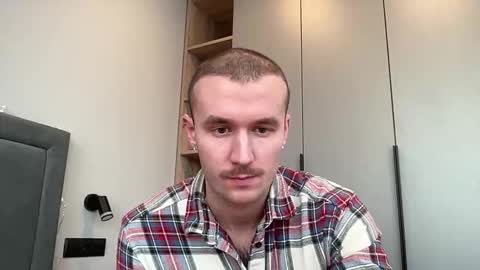 cute_skywalker online show from 6, 1, 2026