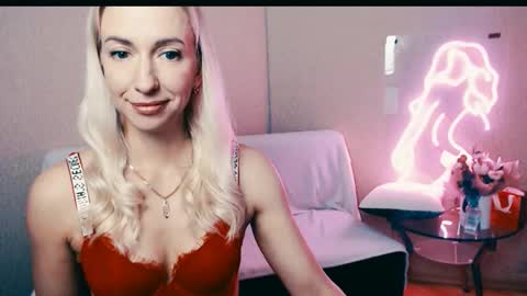 cute_smile_shy online show from 12, 10, 2025