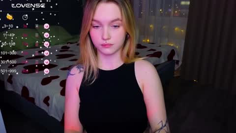 Snapshot of cute_summer_breathe chatting on 28, 1, 2025 Sue online show from 28, 1, 2025