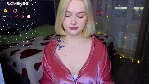 Snapshot of cute_summer_breathe chatting on 9, 3, 2025 Sue online show from 9, 3, 2025