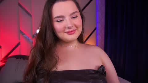 Amber online show from 5, 3, 2025