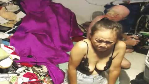 Snapshot of cuteandsexyone chatting on 22, 6, 2026 CuteAndSexyOne Na and Brian online show from 22, 6, 2026