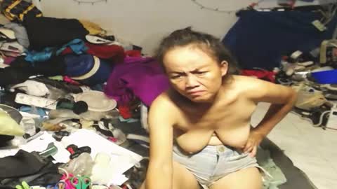 Snapshot of cuteandsexyone chatting on 7, 7, 2026 CuteAndSexyOne Na and Brian online show from 7, 7, 2026