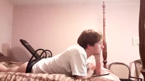 Snapshot of cuteboii29 chatting on 1, 3, 2025 cuteboii29 online show from 1, 3, 2025