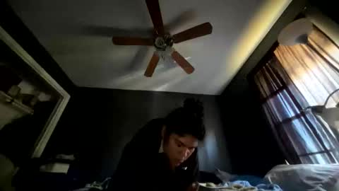 Snapshot of cutecuban18 chatting on 25, 2, 2026 loveolots online show from 25, 2, 2026