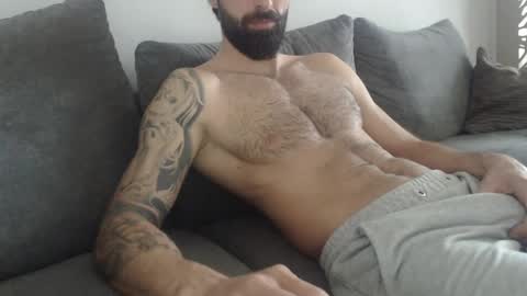 cuteeboy online show from 9, 4, 2026