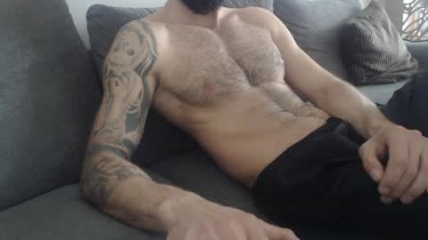 cuteeboy online show from 16, 4, 2026