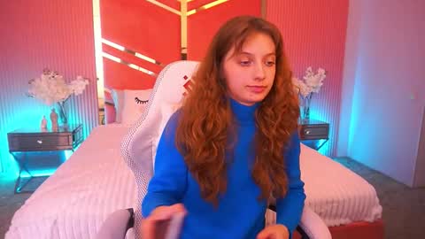 Foxy online show from 6, 11, 2025