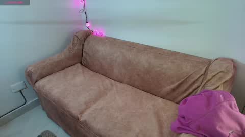 tell me jess   online show from 1, 2, 2025