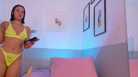 cutepetitee online show from 11, 2, 2026