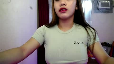 Snapshot of cutepinay143 chatting on 13, 6, 2026 isabel online show from 13, 6, 2026