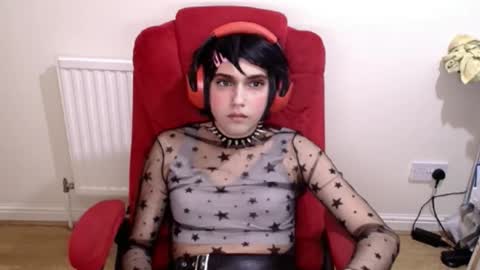 cutest_princess online show from 4, 12, 2025