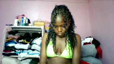 Snapshot of cutezola chatting on 9, 9, 2025 cutezola online show from 9, 9, 2025