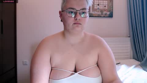 Sophie  Lilith online show from 24, 10, 2025