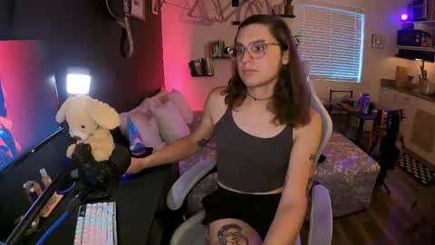 cutiepiescarlett online show from 25, 5, 2026