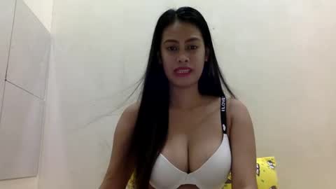 CutieTrina online show from 4, 2, 2025
