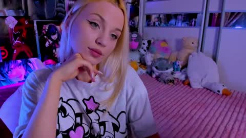 Snapshot of cuttie_ponyy chatting on 1, 5, 2026 Nora online show from 1, 5, 2026