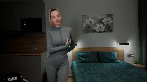 Snapshot of cuttiechloe chatting on 11, 12, 2024 CuttieChloe online show from 11, 12, 2024