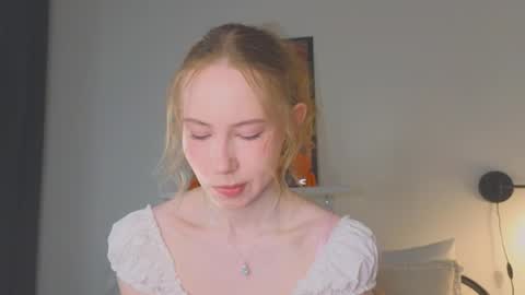 Snapshot of cuute_angell chatting on 8, 6, 2026 Virginia See you on Sunday online show from 8, 6, 2026