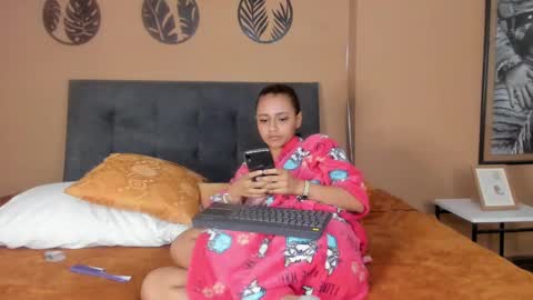 Snapshot of cyan_black chatting on 7, 1, 2025 Cyan online show from 7, 1, 2025