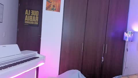 Cyan online show from 23, 2, 2025