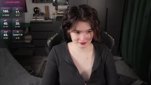 Helen Blossom online show from 31, 5, 2026