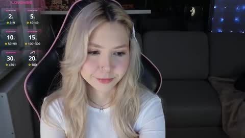 Snapshot of cybersmiling chatting on 19, 1, 2025 Jane online show from 19, 1, 2025