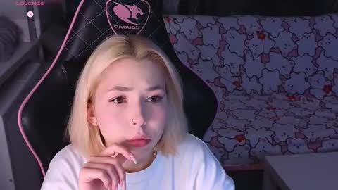 Snapshot of cybersmiling chatting on 8, 9, 2025 Jane online show from 8, 9, 2025