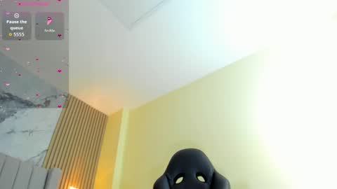 C Y N T H I A  online show from 3, 10, 2025