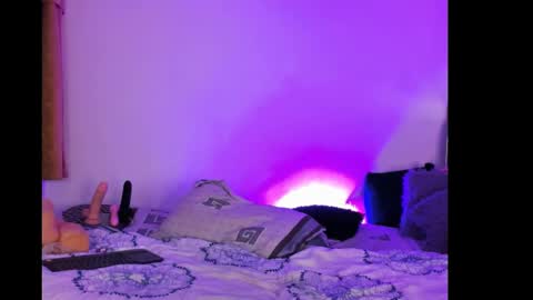 Snapshot of cynthiaa33 chatting on 19, 2, 2025 cynthiaa33 online show from 19, 2, 2025