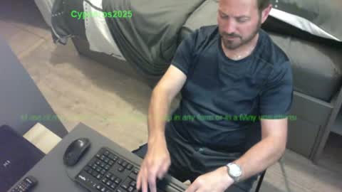 Snapshot of cypheros2025 chatting on 16, 6, 2026 Chris online show from 16, 6, 2026