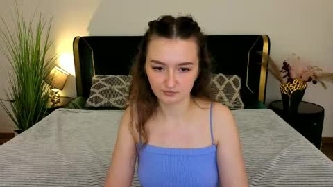 Snapshot of cyrenaluxe chatting on 11, 5, 2026 Cyrena online show from 11, 5, 2026