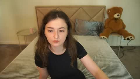 Snapshot of cyrenaluxe chatting on 27, 5, 2026 Cyrena online show from 27, 5, 2026