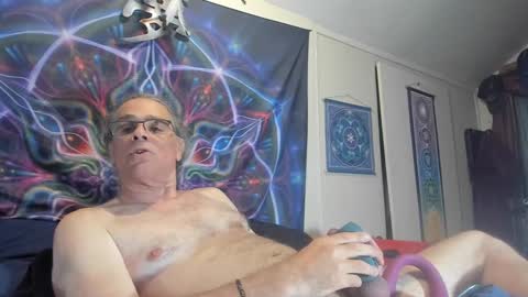 Snapshot of czechlove chatting on 20, 9, 2025 Andrew Thomas online show from 20, 9, 2025