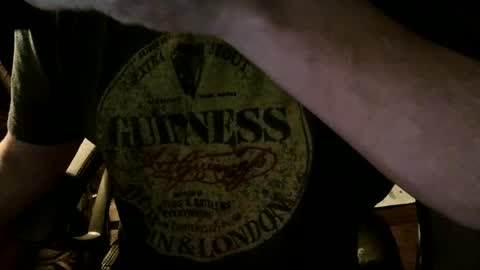 Snapshot of dadbodddd chatting on 15, 2, 2025 Dad Bod online show from 15, 2, 2025