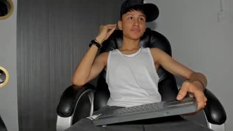 Snapshot of daddy_darcks chatting on 1, 10, 2025 daddy_darcks online show from 1, 10, 2025