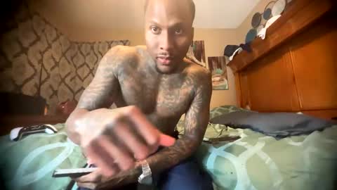 sexy tatted king bbc online show from 9, 11, 2025