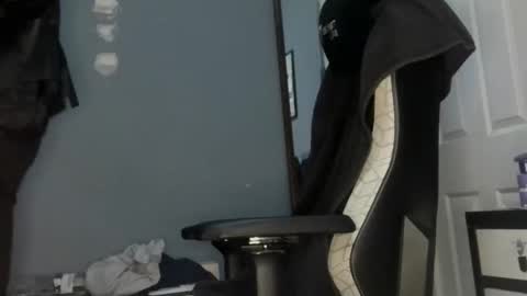 Snapshot of daddyl0nglegz93 chatting on 9, 11, 2025 Cinnam0nRod online show from 9, 11, 2025