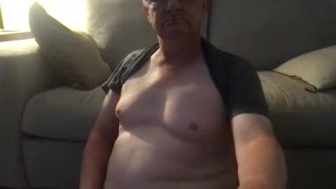 Snapshot of daddymike92883_1 chatting on 12, 3, 2025 daddymike92883_1 online show from 12, 3, 2025