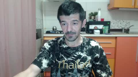 daddynextdoor86 online show from 18, 12, 2025