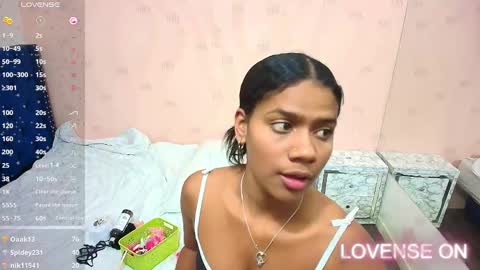 Snapshot of daddysneakinme chatting on 12, 1, 2025 Anny online show from 12, 1, 2025