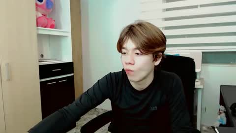 Snapshot of dae_lune chatting on 10, 2, 2026 dae_lune online show from 10, 2, 2026