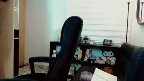 Snapshot of dae_lune chatting on 18, 3, 2026 dae_lune online show from 18, 3, 2026