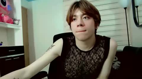 Snapshot of dae_lune chatting on 25, 3, 2026 dae_lune online show from 25, 3, 2026